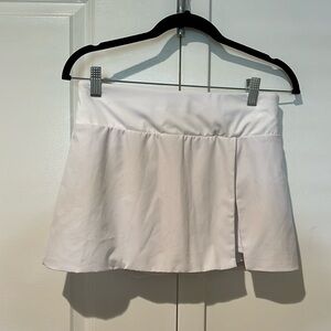 Fabletics white tennis skort